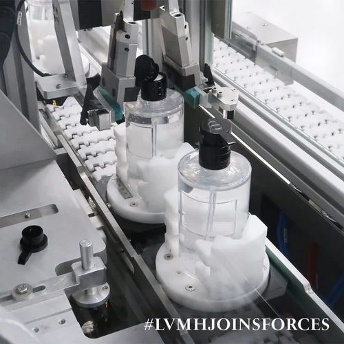 不滿政府防疫效率,巴西黑幫看不下去下令宵禁 都給我好好在家待著