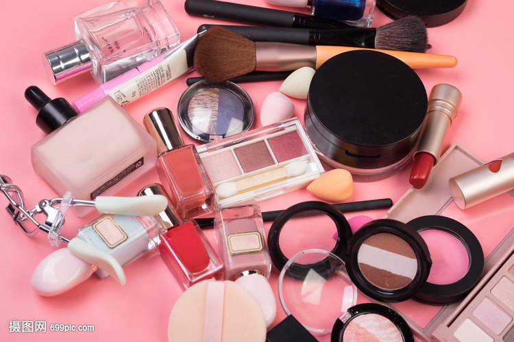 雜亂的化妝品生物復合劑 生產挑戰與綠色前景