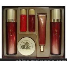 高清圖片 揭開(kāi)化妝品視覺(jué)營(yíng)銷(xiāo)的秘密